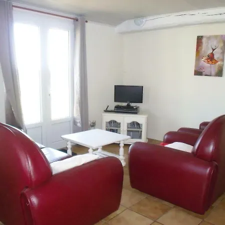 Casa de Férias La Petite Grange Climatisé Plain-pied 3 5 Personnes 2 Toilettes, Parking, Wifi, Piscine D'été Chauffée à Partager, Animaux Acceptés En Pleine Nature