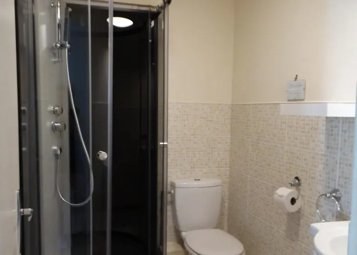 Casa de Férias La Petite Grange Climatisé Plain-pied 3 5 Personnes 2 Toilettes, Parking, Wifi, Piscine D'été Chauffée à Partager, Animaux Acceptés En Pleine Nature Lorignac